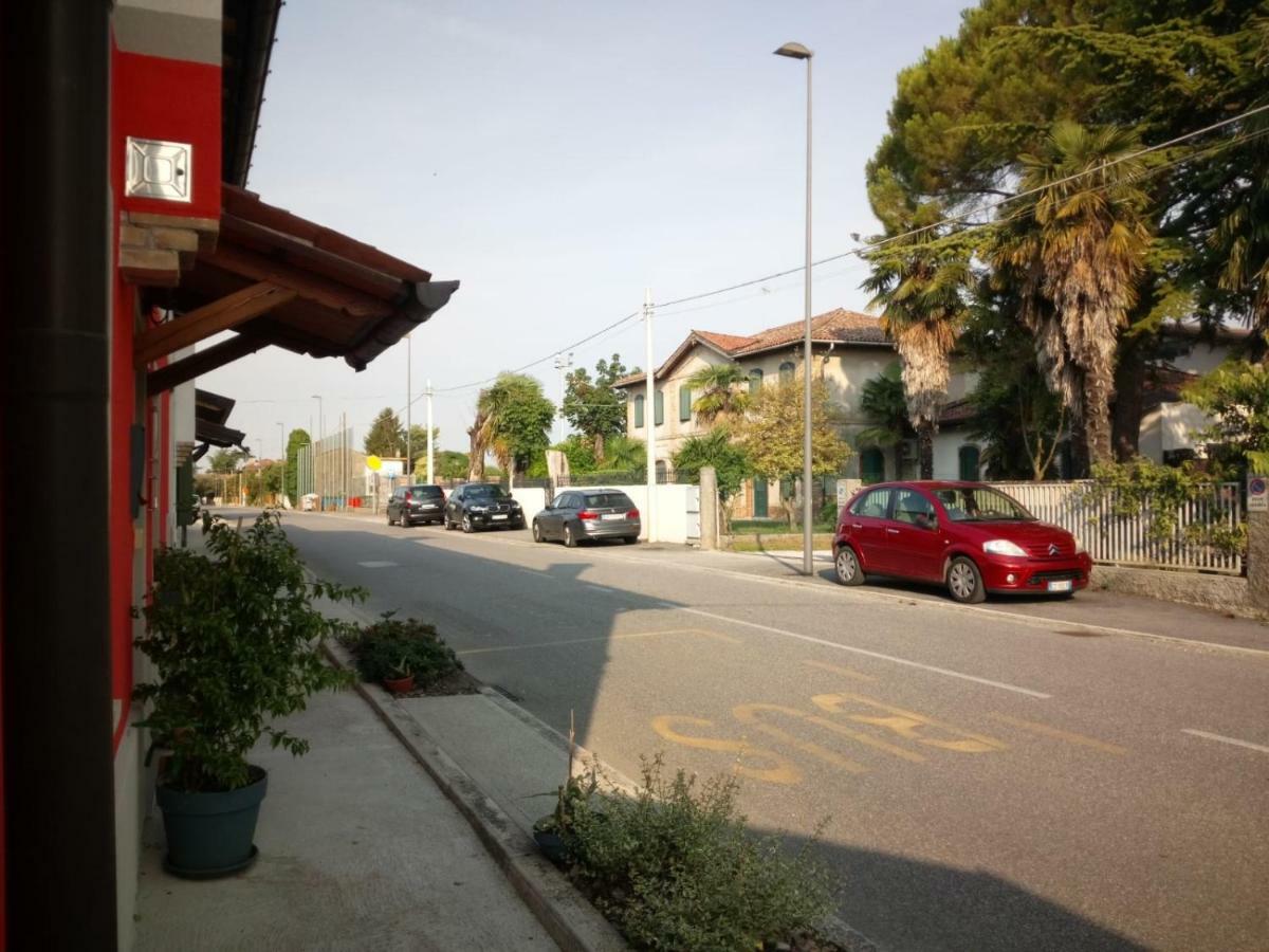 Notti Al Torre - Colazione In Camera San Vito al Torre Exterior photo